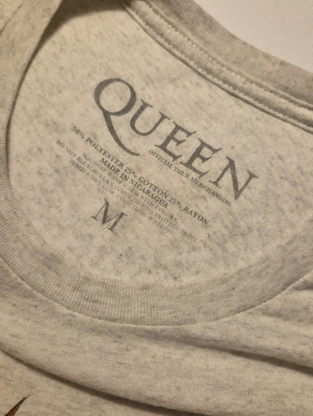 QUEEN Officially Liscensed Classic Crest Rock Band Tee T-Shirt M Lt.Heather Gray - Picture 5 of 5